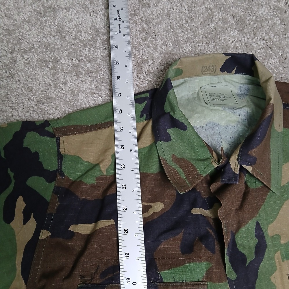 US Military Jacket Mens Medium Short Green Woodland Camo Army Field Jacket - Picture 5 of 16